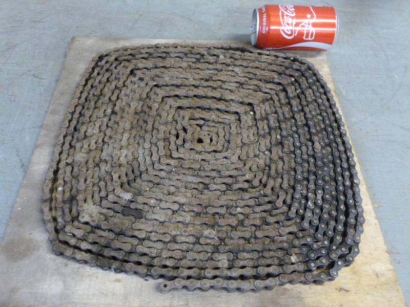 lot 6 image: Roller Chain