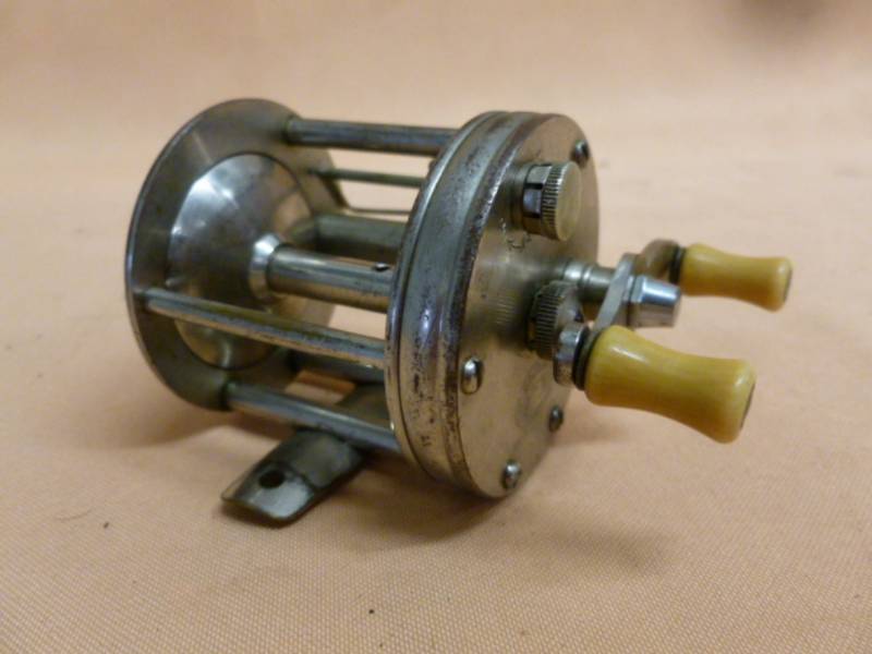 lot 78 image: Vintage Bait Caster Reel