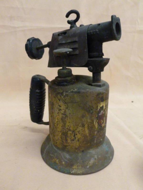 lot 87 image: Vintage Brass Torch