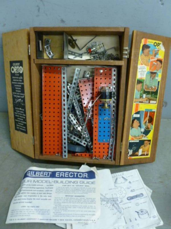 lot 94 image: Vintage Erector Set