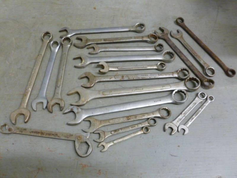 lot 120 image: Tools