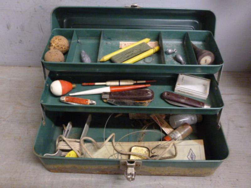 lot 127 image: Vintage Fishing Tackle Box
