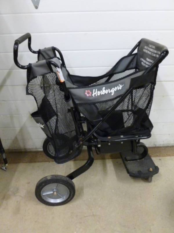 lot 152 image: Shopping Cart