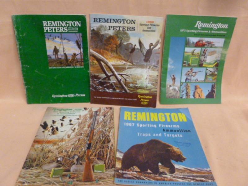 lot 183 image: Vintage Gun Booklets