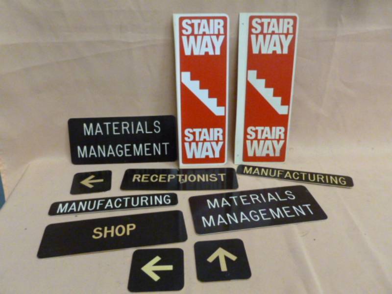 lot 194 image: Sign