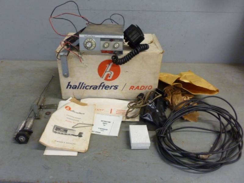 lot 196 image: Vintage Hallicrafters