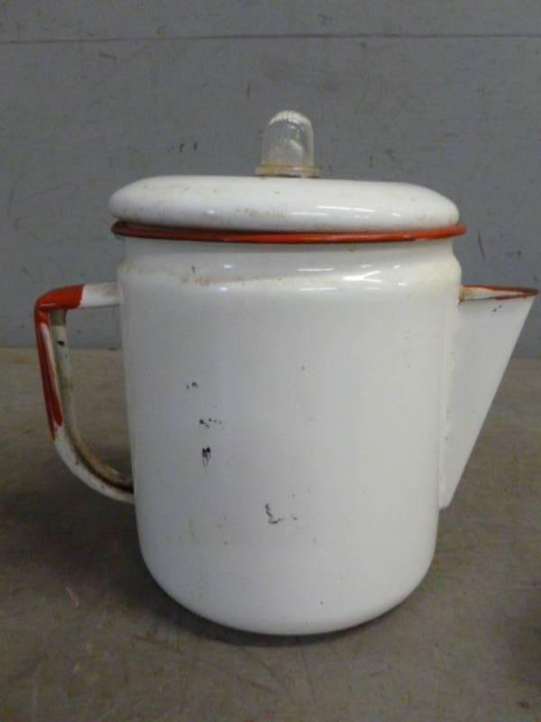 lot 197 image: Vintage Enamelware