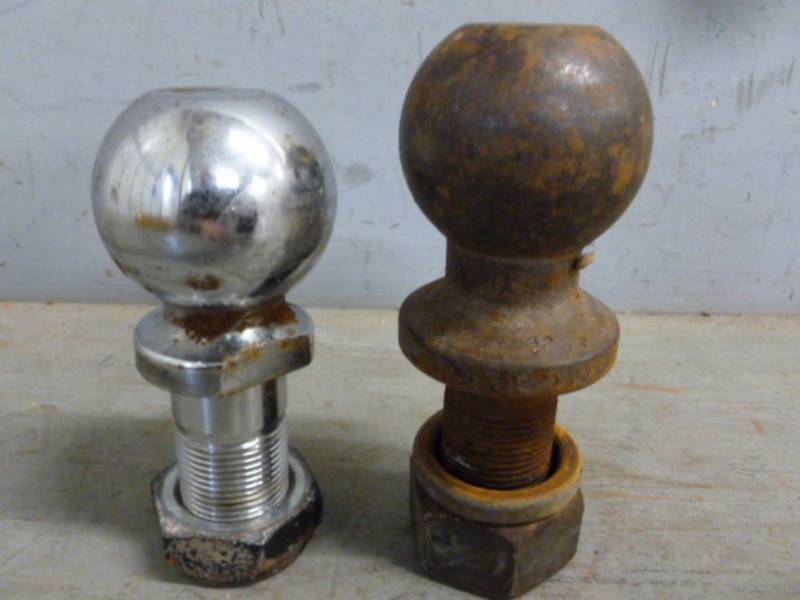 lot 199 image: Receiver Balls