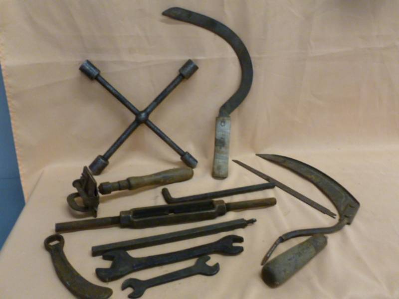 lot 205 image: Vintage Tools