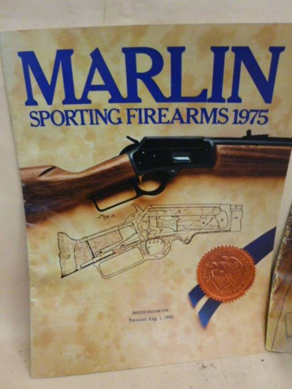 lot 212 image: Vintage Gun Booklets
