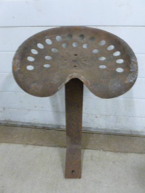 lot 220 image: Vintage Tractor Seat