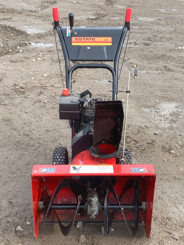 lot 8 image: Estate 523 Snow Blower