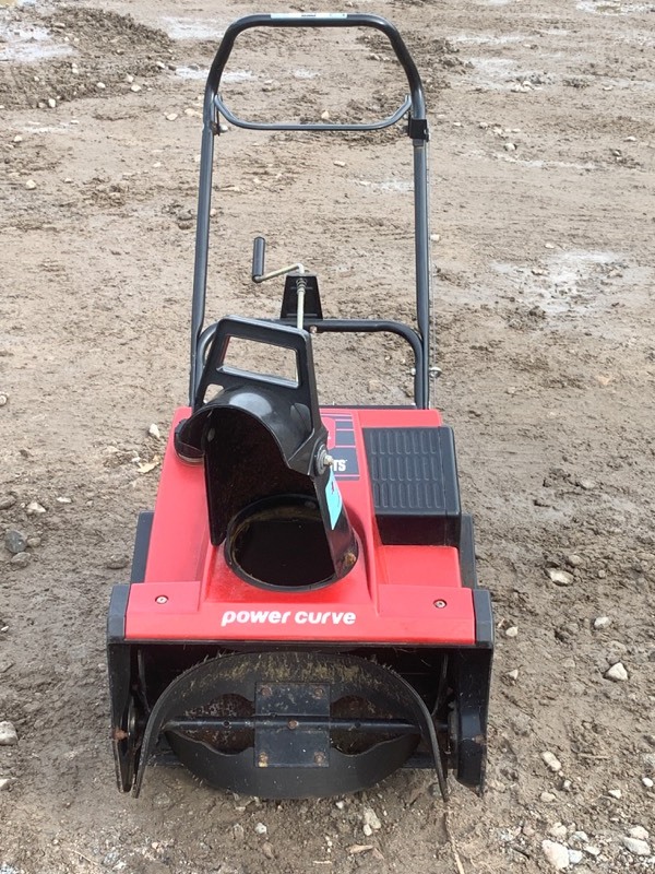 lot 10 image: Toro CCR-3000 Snow Blower