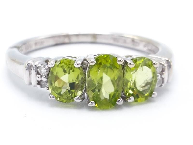 Beautiful Peridot and Diamond Estate Ring in 14k White Gold