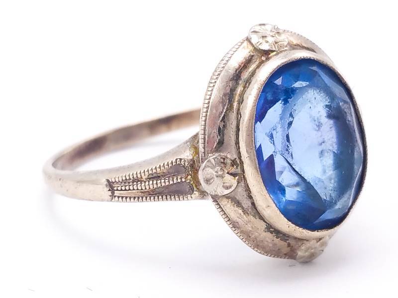 Ladies Blue Spinel Estate Ring in 10k White Gold