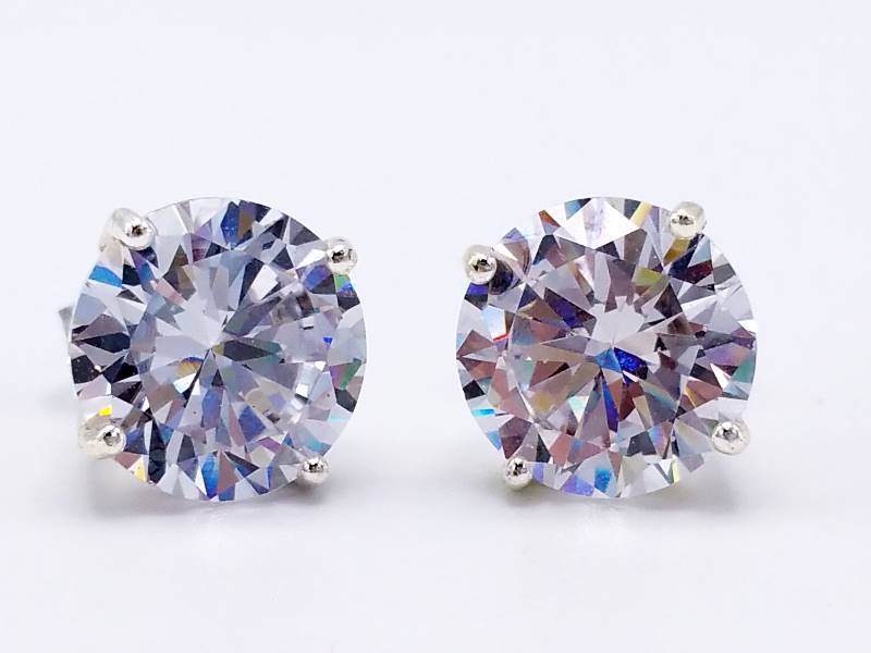 Dazzling Ladies Earrings in Sterling Silver
