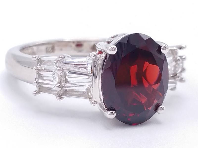 Ladies Garnet Estate Ring in Sterling Silver