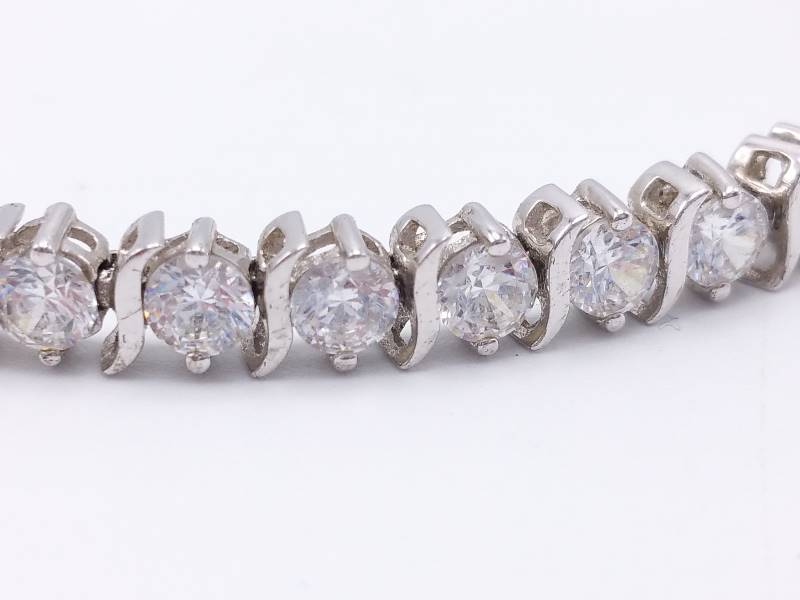 Lovely Estate Tennis Bracelet in Sterling Silver