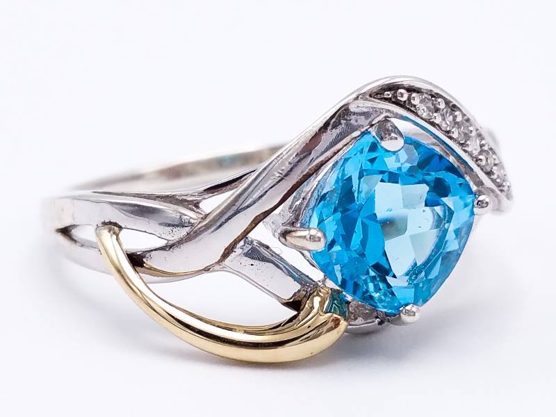 Amazing Swiss Blue Topaz Estate Ring in 10k Yellow Gold and Sterling Silver