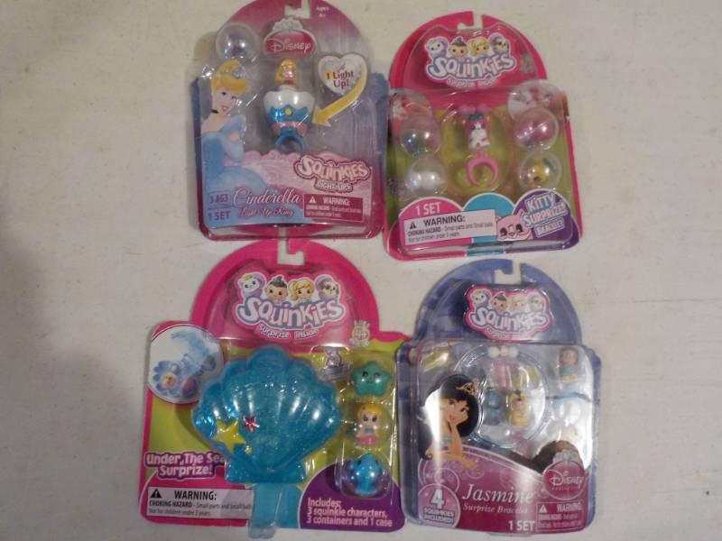 lot 58 image: 4 Squinkies...