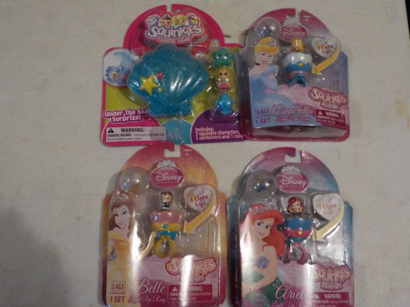 lot 59 image: 4 Squinkies...