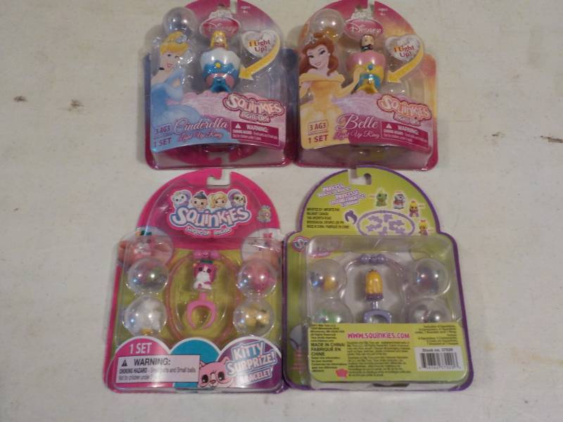 lot 60 image: 4 Squinkies...