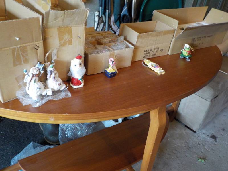 lot 64 image: Lot of Xmas Ornaments  Box of 6 Sn...