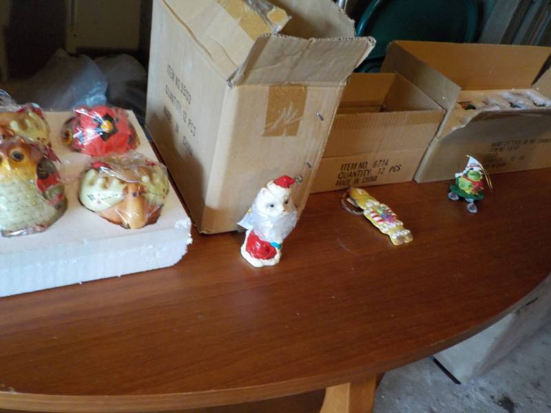 lot 67 image: Lot of Xmas Ornaments  6 assorted ...