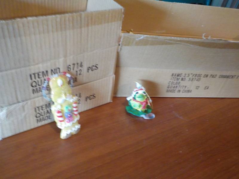 lot 70 image: Xmas Ornaments  24 Gingerbread Men...