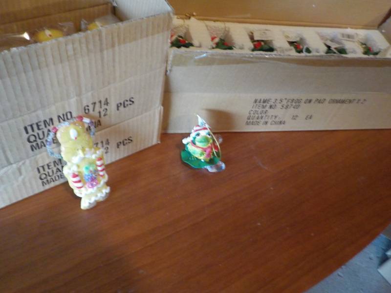 lot 72 image: Xmas Ornaments  24 Gingerbread Men...