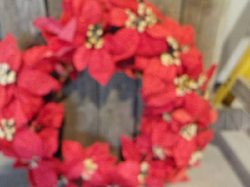 lot 73 image: Xmas Wreath...