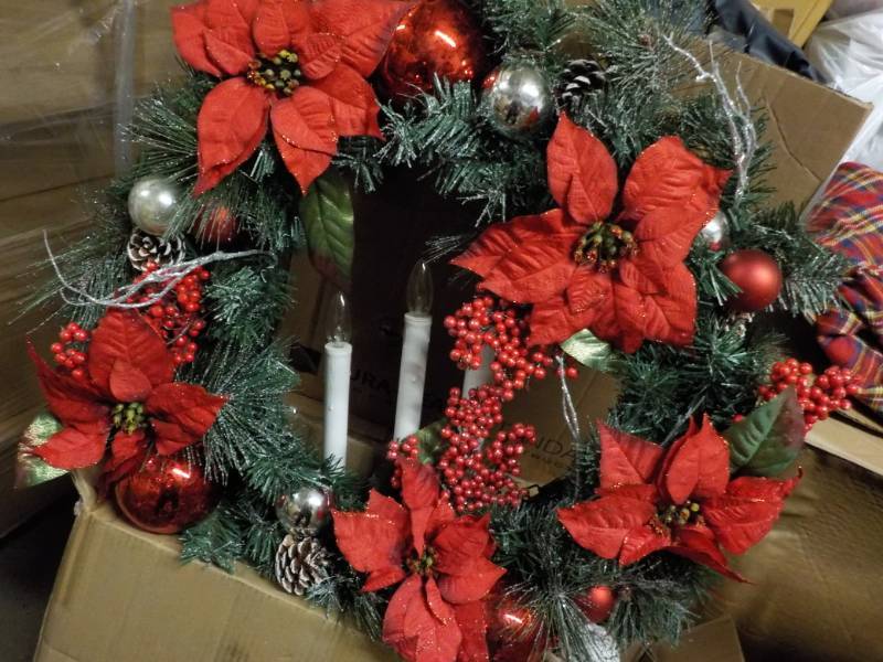 lot 91 image: 30 Pre Lit Snowy Mixed Pine Wreath...