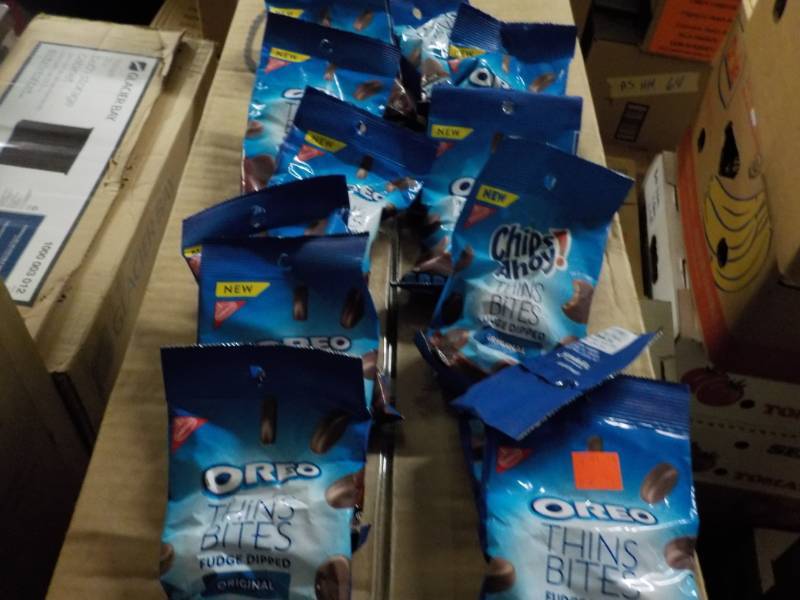 lot 147 image: Oreo Thin bites...