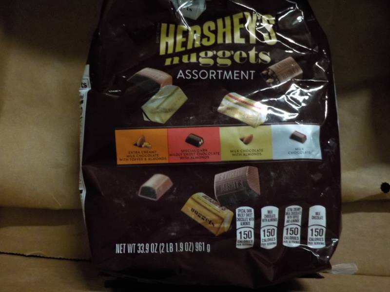 lot 149 image: Hersheys Nuggets 30 oz Bag...