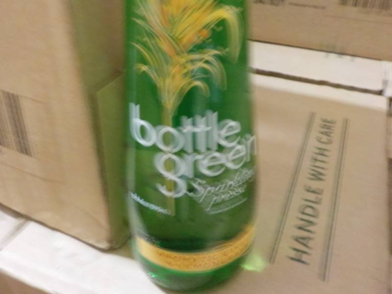 lot 165 image: Case of 12 Bottle Green Sparkling P...