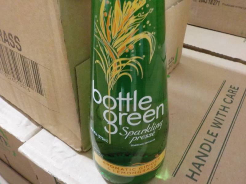 lot 166 image: Case of 12 Bottle Green Sparkling P...