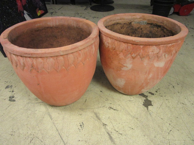 DECORATIVE PLANTER POTS