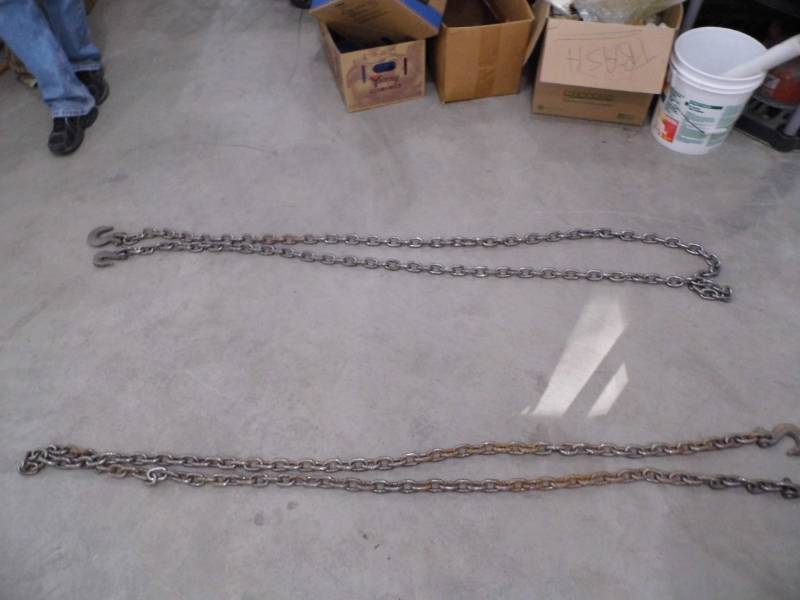 lot 9 image: 2 Chains