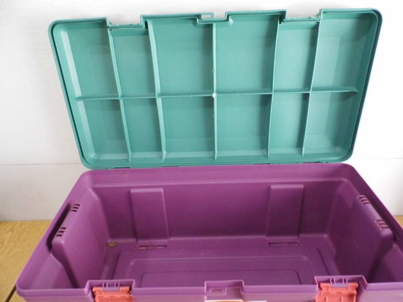 Vintage Rubbermaid Model 2914 Teal and Purple Lunch Box Pail Latch