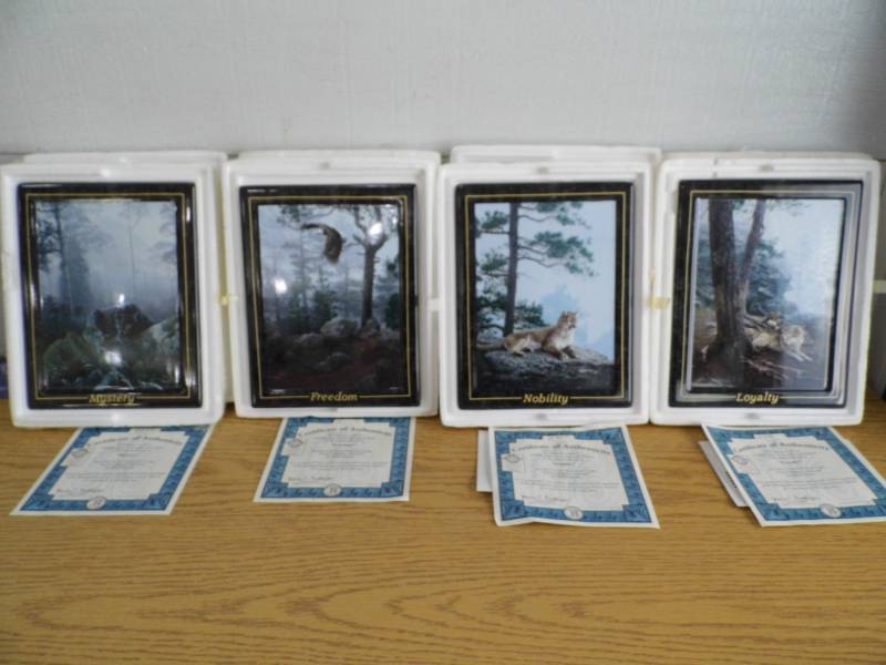 lot 22 image: Collector Porcelain Plates