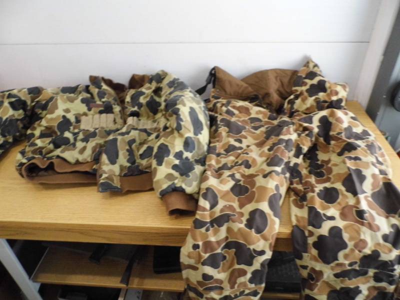 lot 27 image: Jacket - Bibs