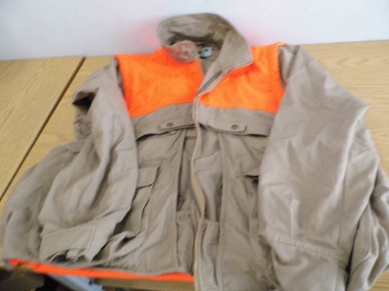 lot 29 image: Jacket - Hat