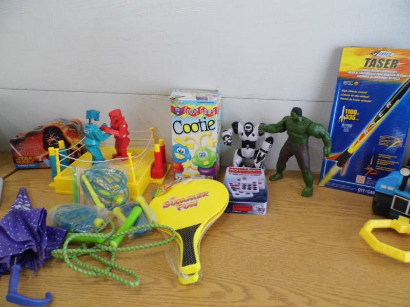 lot 66 image: Games - Toys