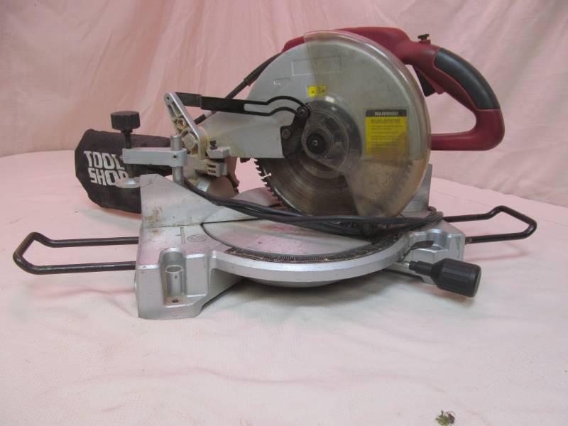 lot 16 image: Tool Shop compound Mitre saw
