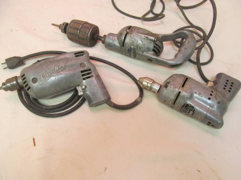 lot 20 image: vintage drills