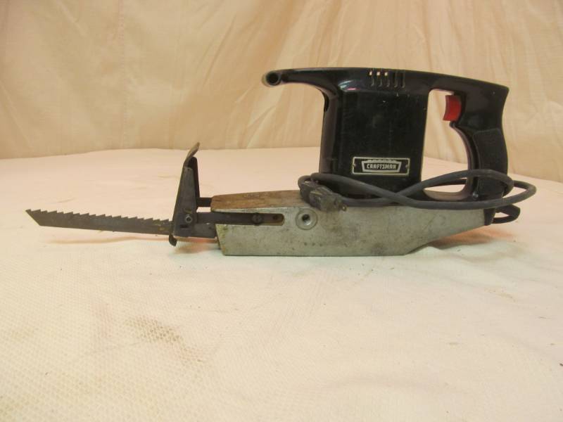 lot 25 image: Craftsman Reciprocating saw