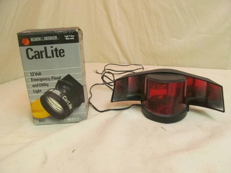 lot 62 image: Black and Decker emergency light