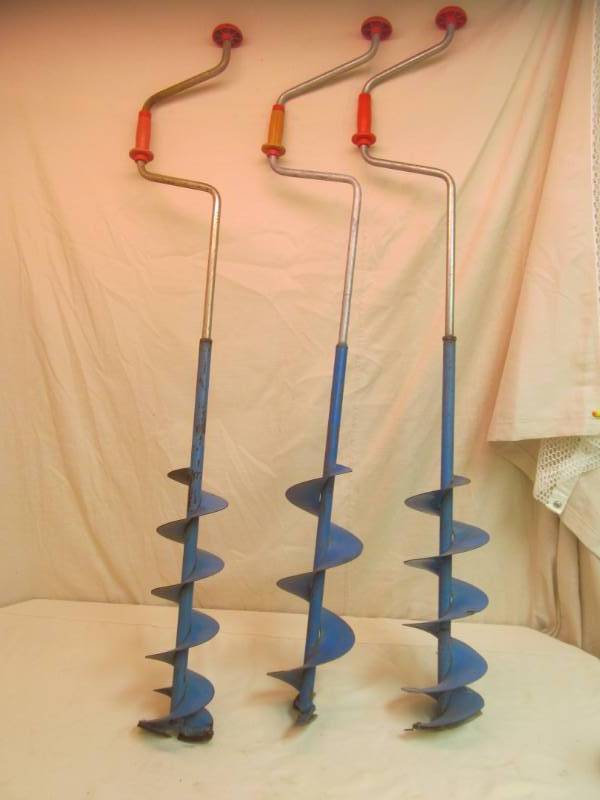 lot 69 image: ice augers