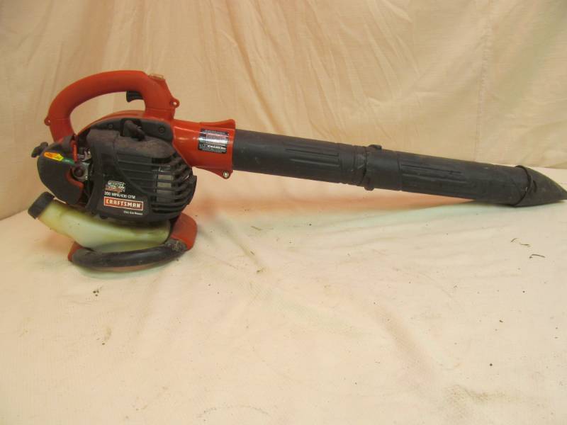 lot 86 image: Craftsman blower