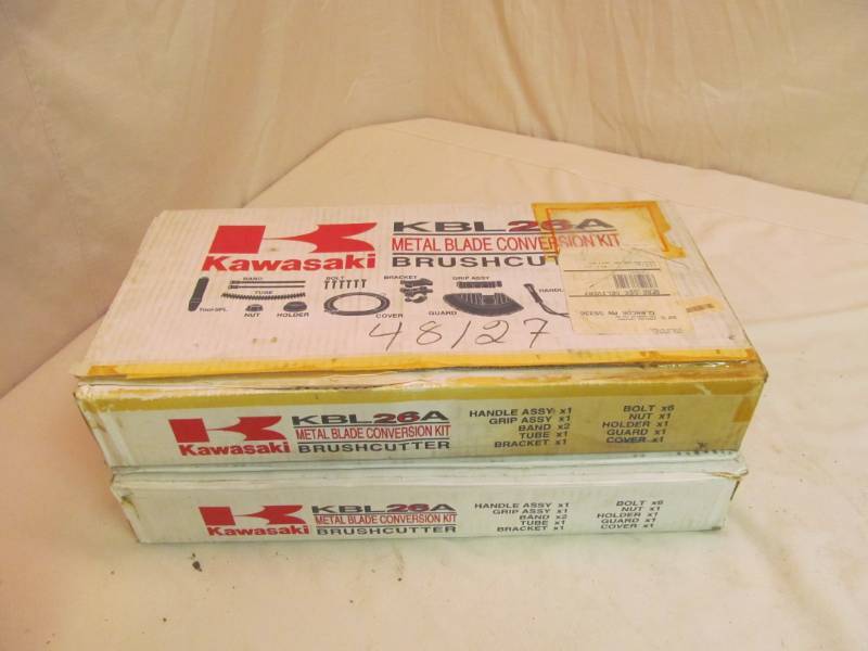 lot 92 image: Kawasaki brush cutter metal blade conversion kit